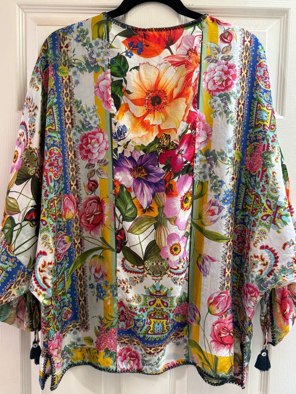 Johnny Was Sorbet Floral Print 100% Silk V-Neck Blouse - Boho
Tassel - Picture 3 of 11